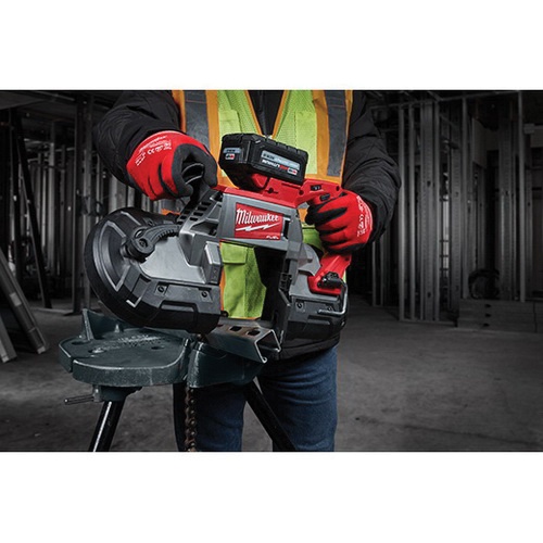 Milwaukee m18 8 amp best sale hour battery