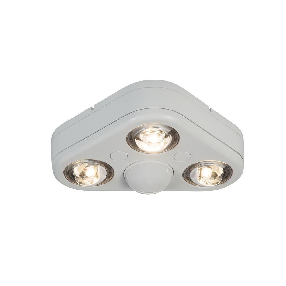 Cooper Lighting Rev32735mw Triple Optics 270 Degree 3 Head Cooper Lighting Rev32735mw Triple Optics 270 Degree 3 Head
